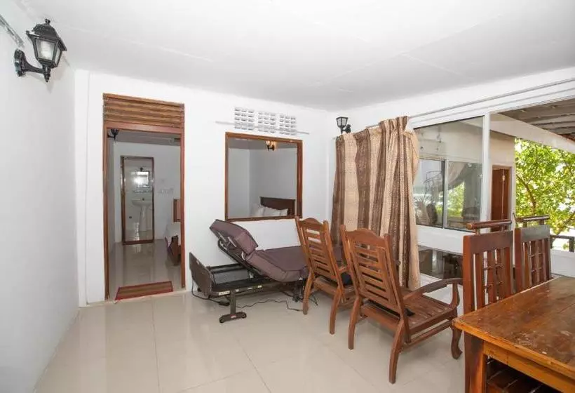 צימר Sea Front Villa