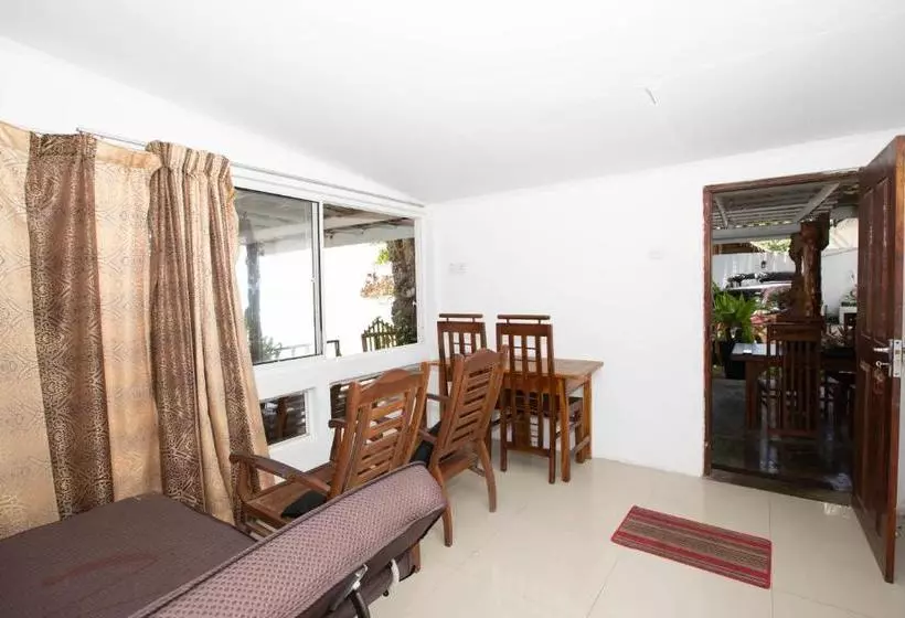 צימר Sea Front Villa