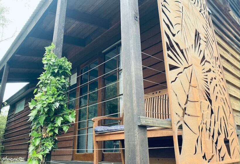 Hideaway Studio Accommodation