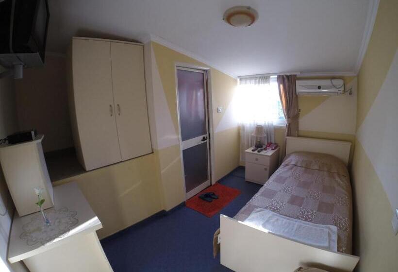 בית מלון כפרי 3a