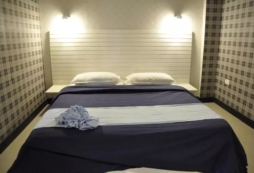 Отель Angeles Palace