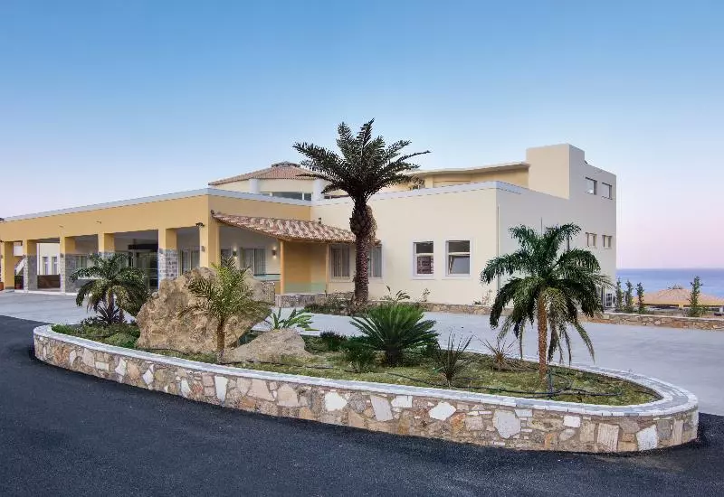 هتل Grand Blue Beach