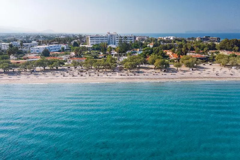 هتل Grand Blue Beach