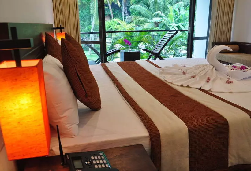 Отель Nature Trails Boutique