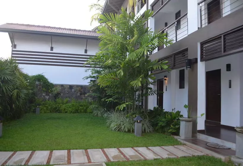 Отель Nature Trails Boutique