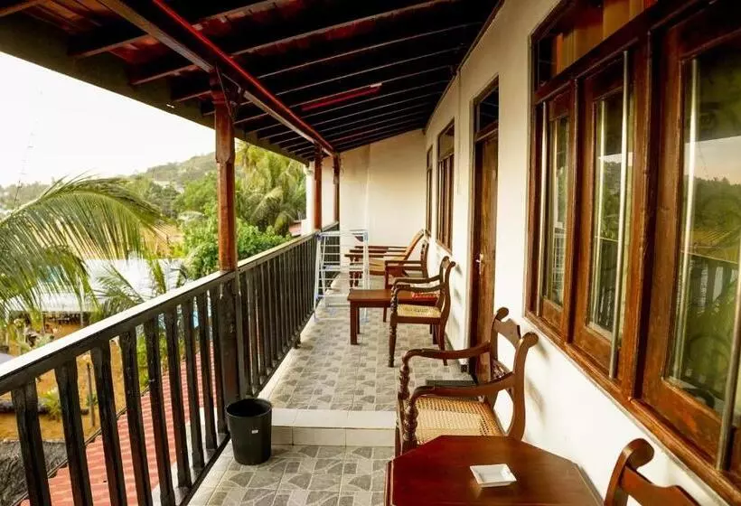 בית מלון כפרי Peacock