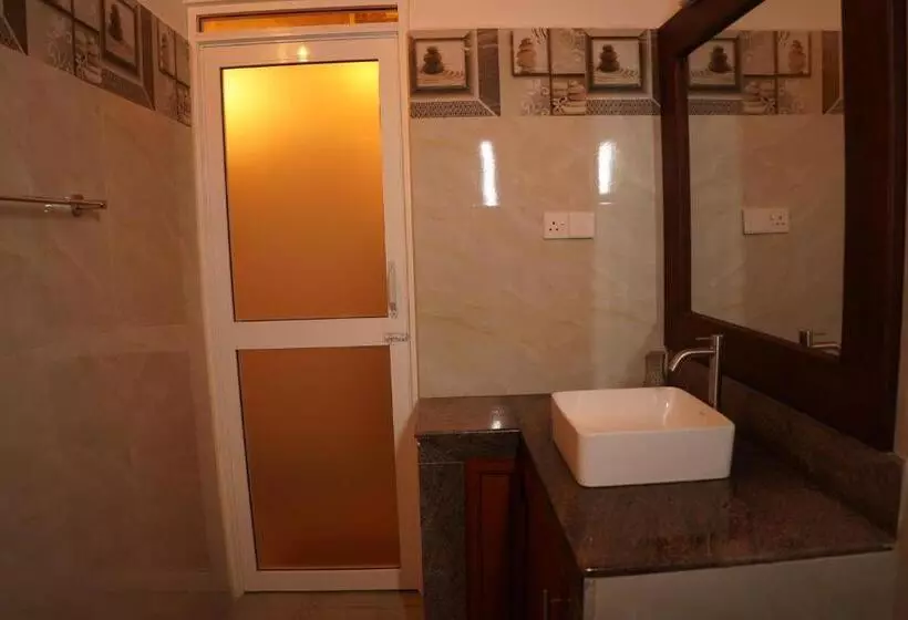 בית מלון כפרי Peacock