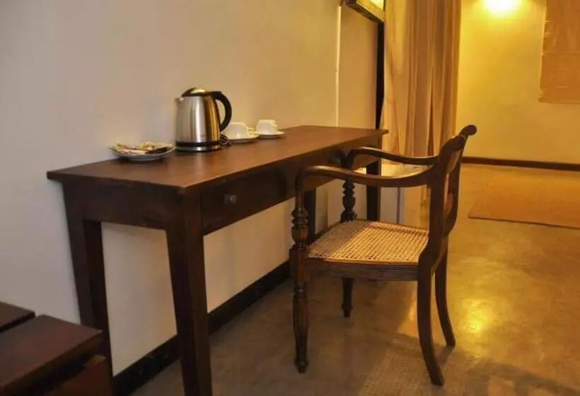 Отель Roman Lake Ayurveda Resort