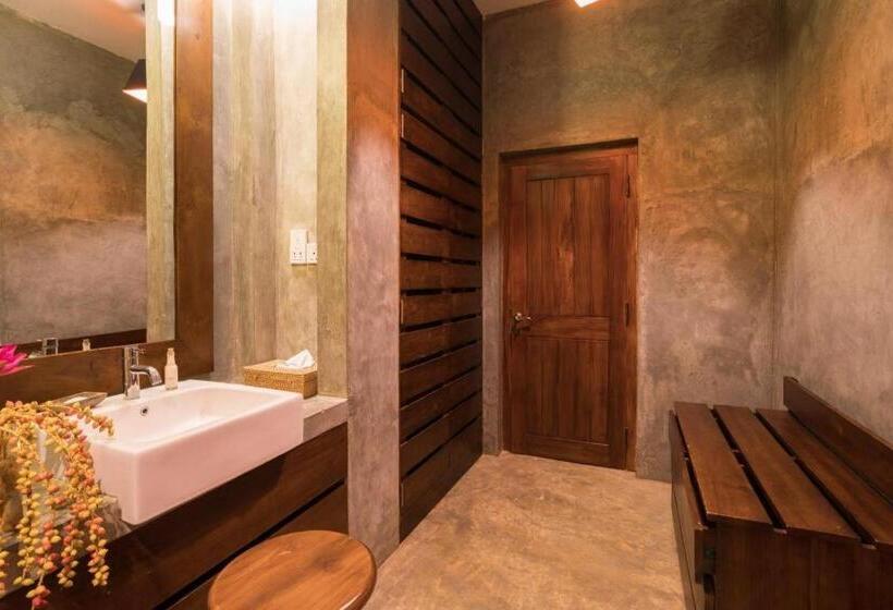 酒店 Roman Lake Ayurveda Resort