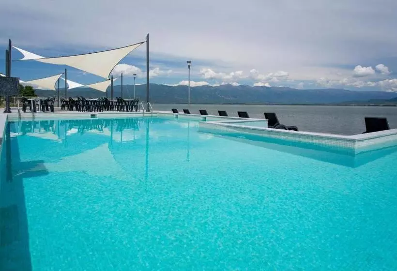 هتل Romantique Plaza Dojran