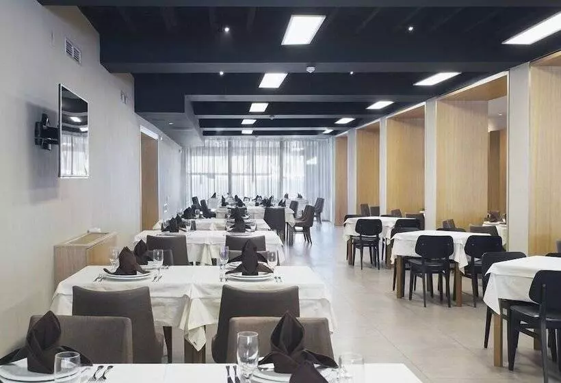 هتل Romantique Plaza Dojran