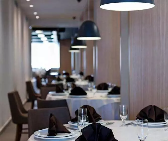 هتل Romantique Plaza Dojran