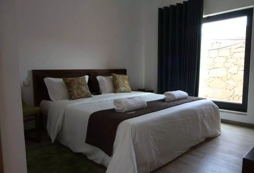 هتل روستایی Douro Cister Hotel Resort