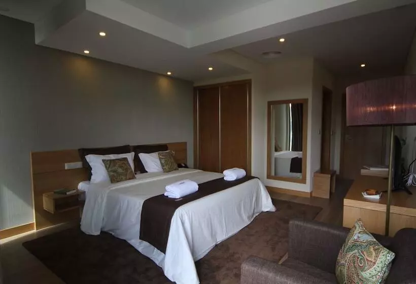 هتل روستایی Douro Cister Hotel Resort