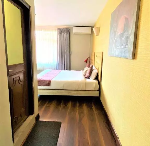 Shaligram Hotel & Spa