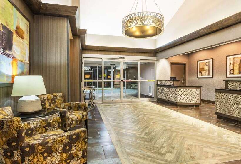 فندق Super 8 By Wyndham Copley Akron