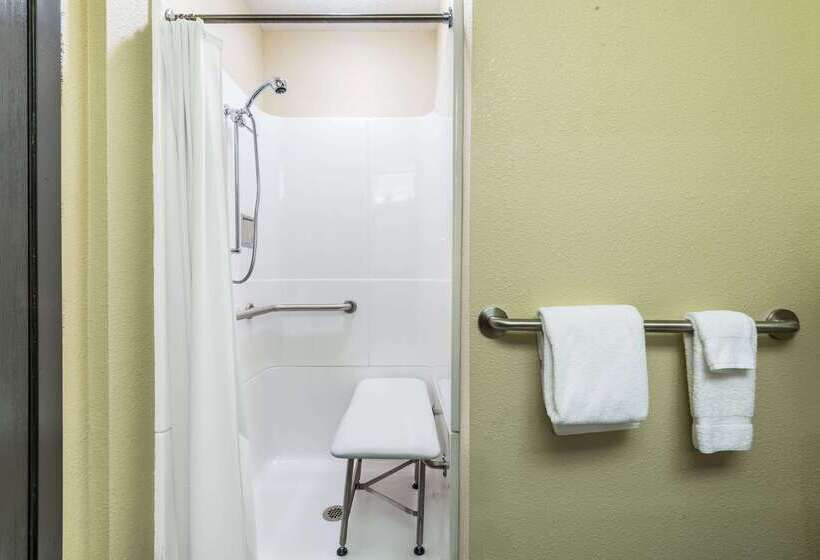 فندق Super 8 By Wyndham Copley Akron