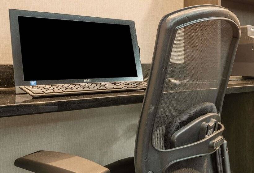 فندق Super 8 By Wyndham Copley Akron