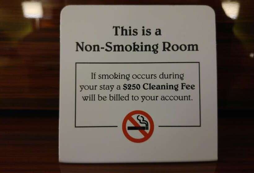 فندق Super 8 By Wyndham Copley Akron