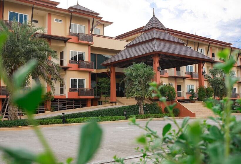 Отель Phufa Waree Chiangrai Resort   Sha Extra Plus