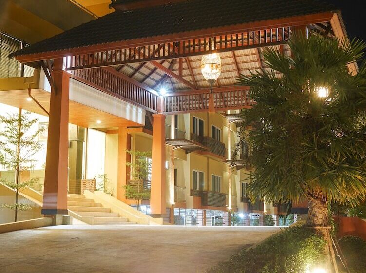 Отель Phufa Waree Chiangrai Resort   Sha Extra Plus