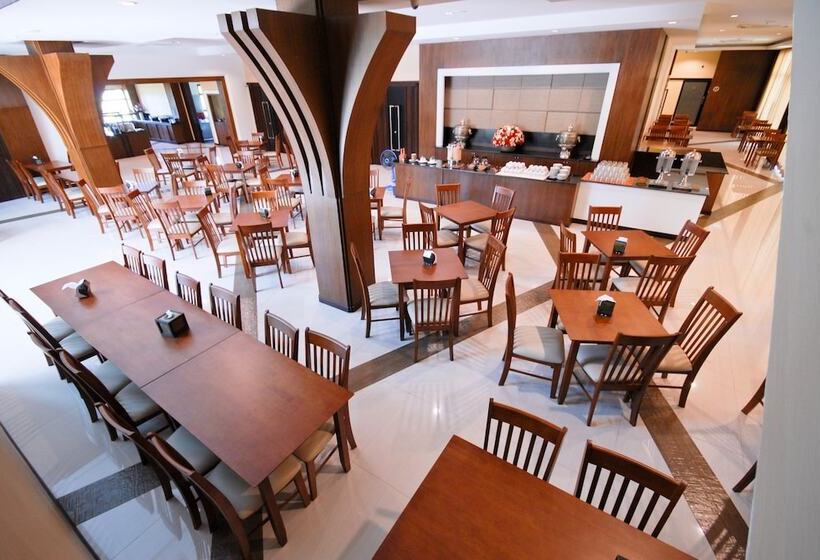 Отель Phufa Waree Chiangrai Resort   Sha Extra Plus