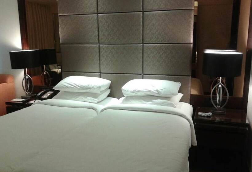 فندق Zone By The Park , Bani Park Jaipur