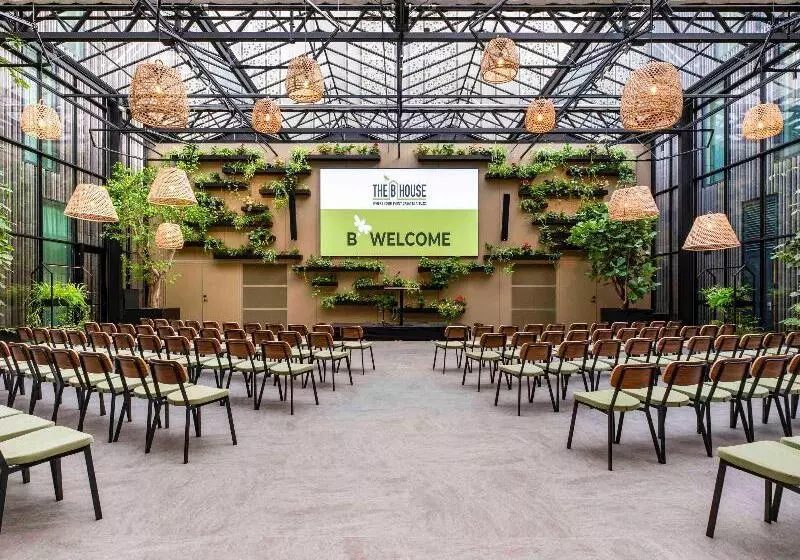 Novotel Amsterdam Schiphol Airport