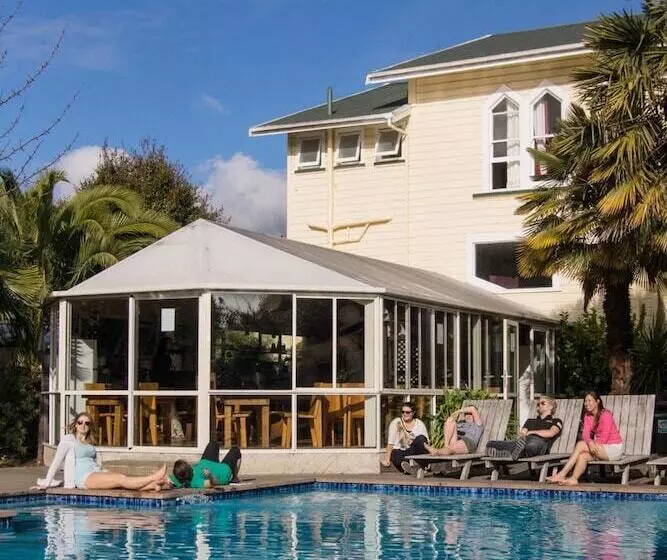 Paradiso Backpacker Hostel