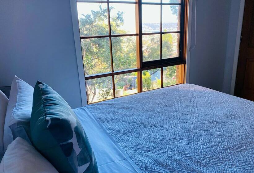 Hideaway Studio Accommodation