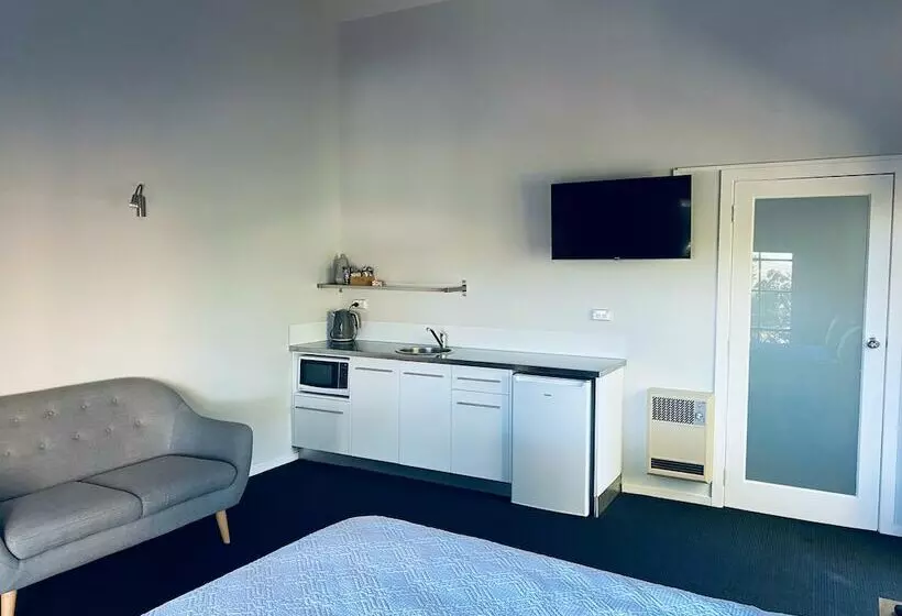 Hideaway Studio Accommodation