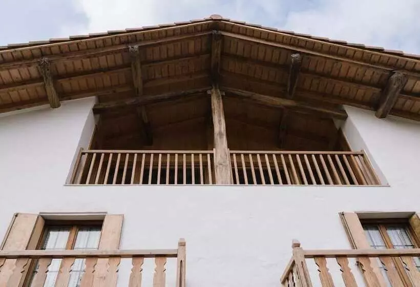 Hotelli Nafarrola Gastronomy & Wine