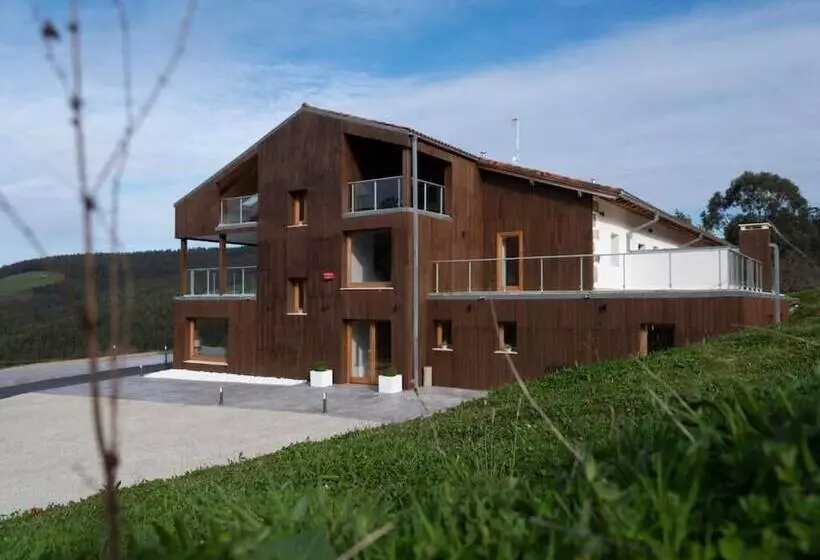 Hotelli Nafarrola Gastronomy & Wine