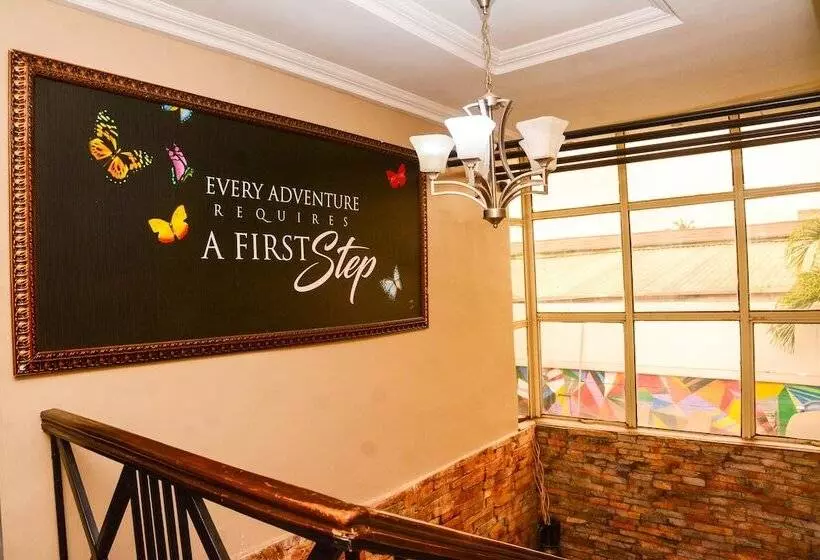 هتل Cls   Connecting Lagos Suites