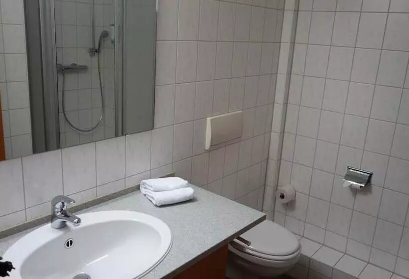 Hotelli Plaza Inn Braunschweig City Nord