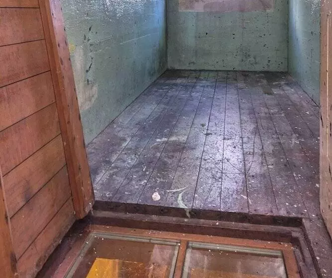 הוסטל Jailhouse Accommodation