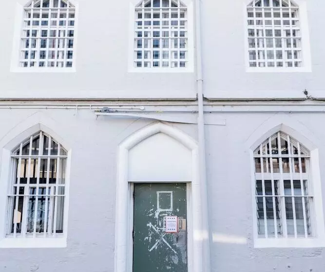 הוסטל Jailhouse Accommodation