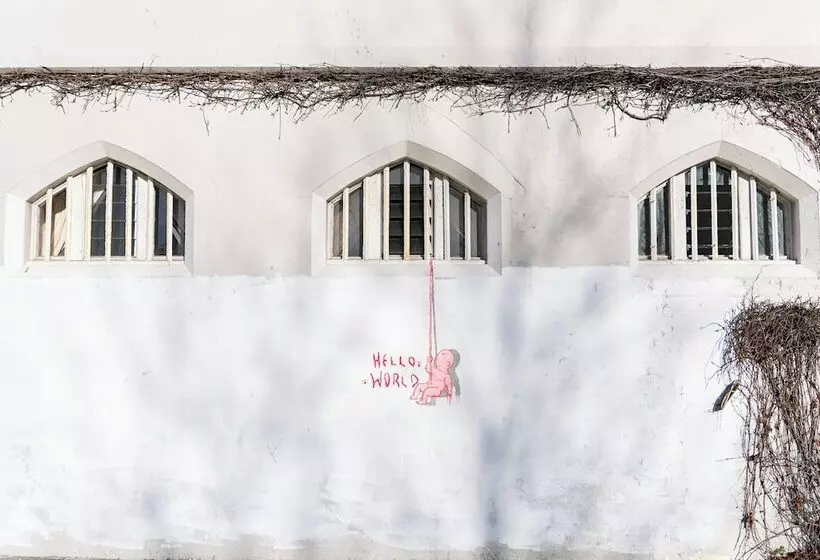 הוסטל Jailhouse Accommodation