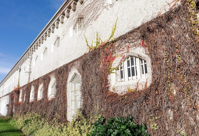 הוסטל Jailhouse Accommodation