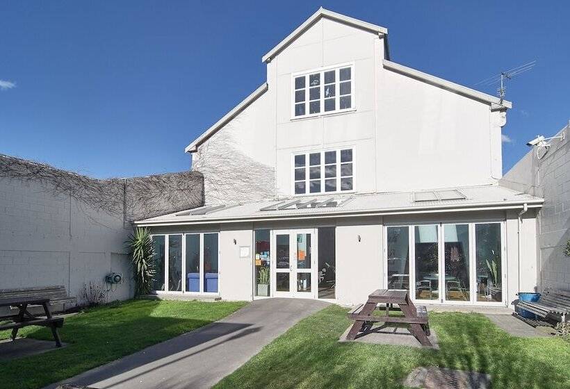 הוסטל Jailhouse Accommodation