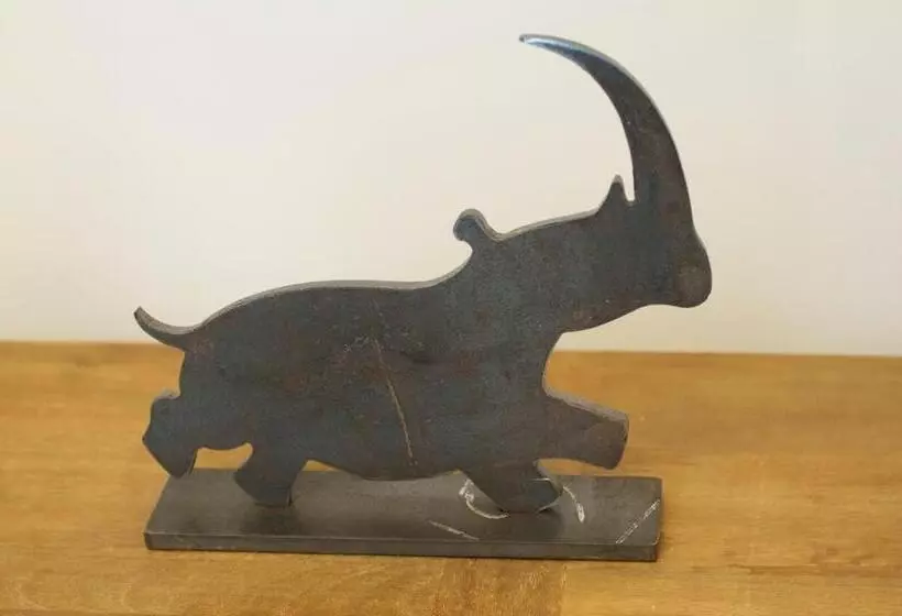 تختخواب و صبحانه Cas'e Charming House