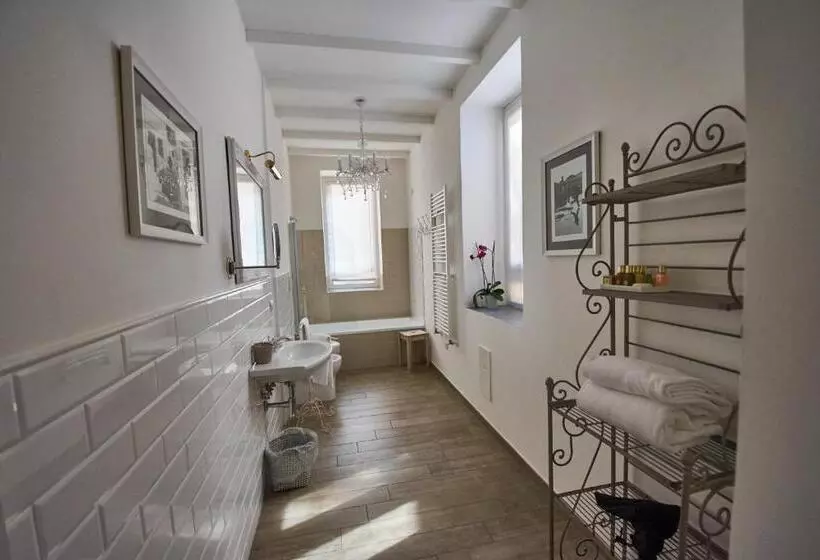 تختخواب و صبحانه Cas'e Charming House