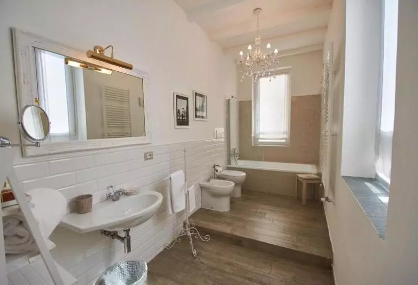 تختخواب و صبحانه Cas'e Charming House