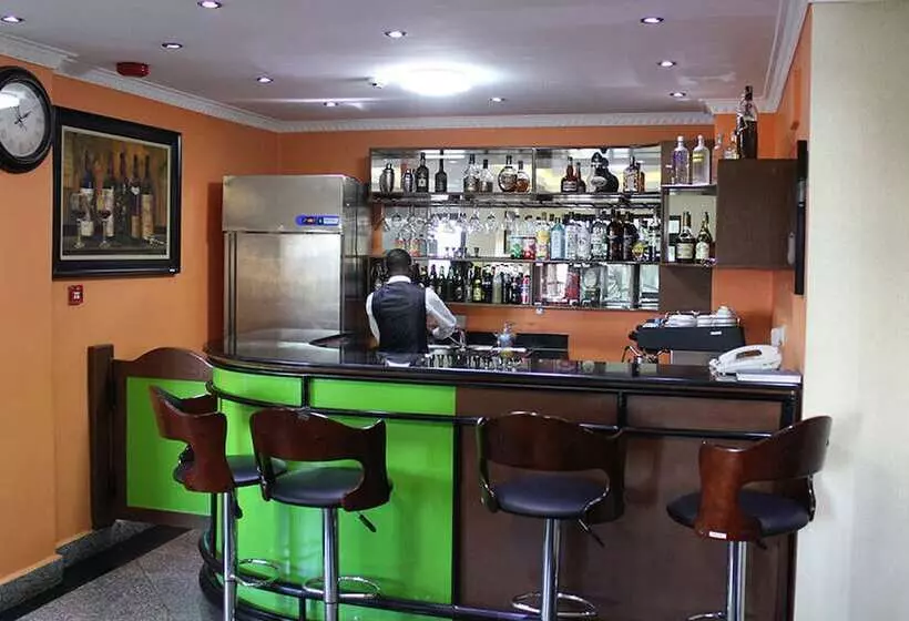 Hill View Hotel Kiyovu