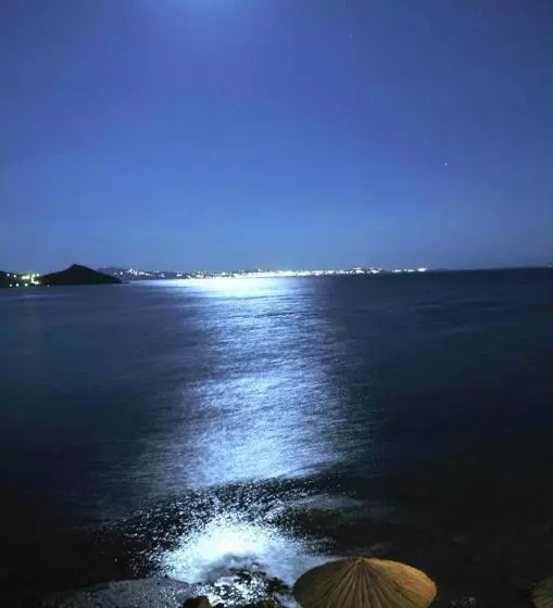 Отель Agali Bay