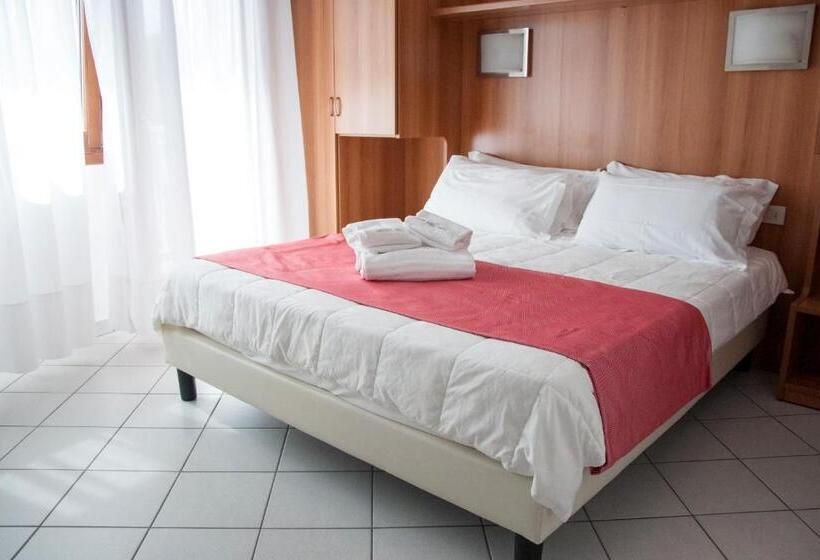 בית מלון כפרי Del Mar