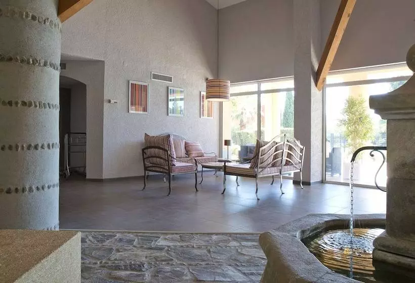 בית מלון כפרי Du Village Catalan