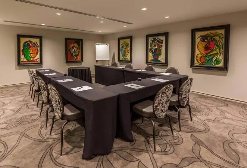 هتل Grand Bohemian Mountain Brook, Autograph Collection