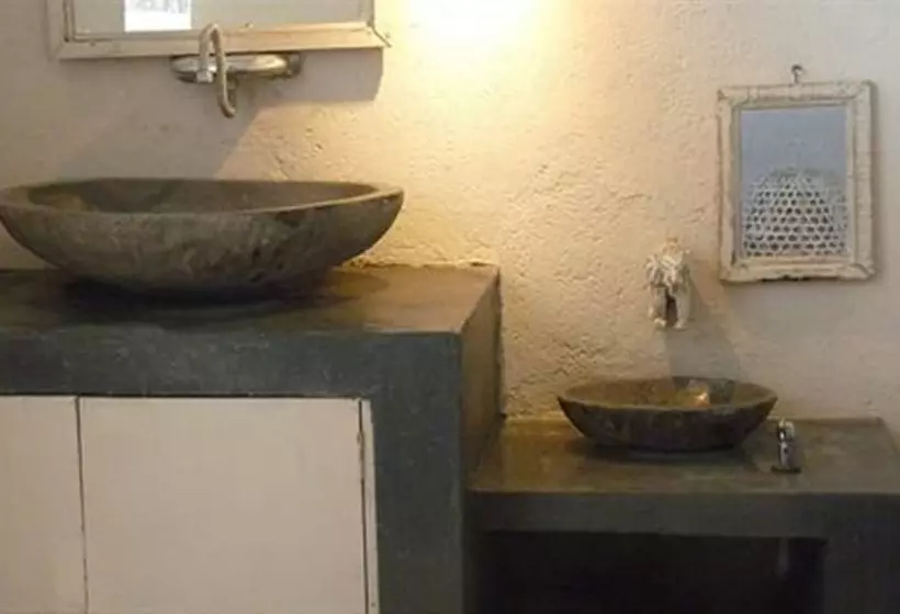 בית מלון כפרי Lilin Lovina Beach