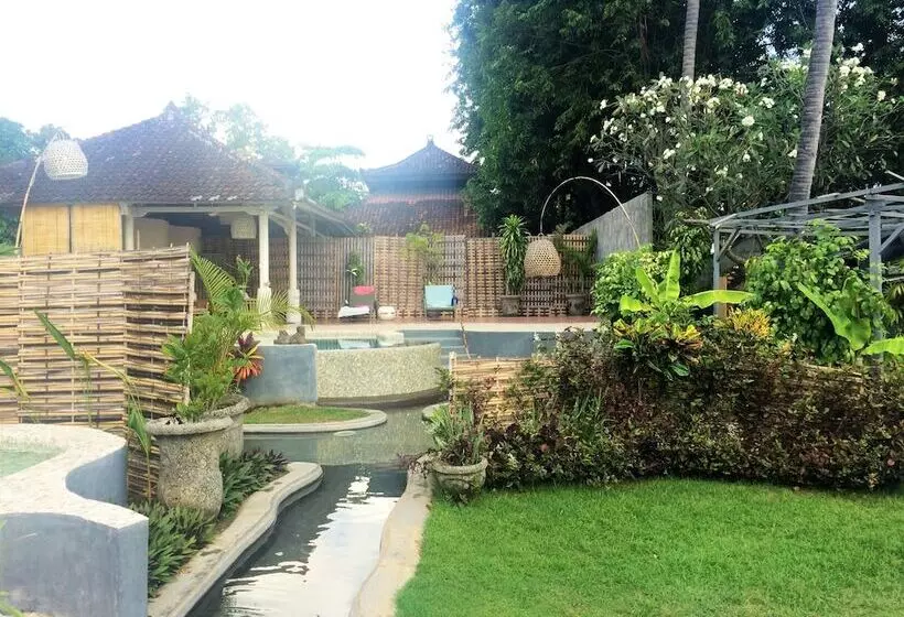 בית מלון כפרי Lilin Lovina Beach